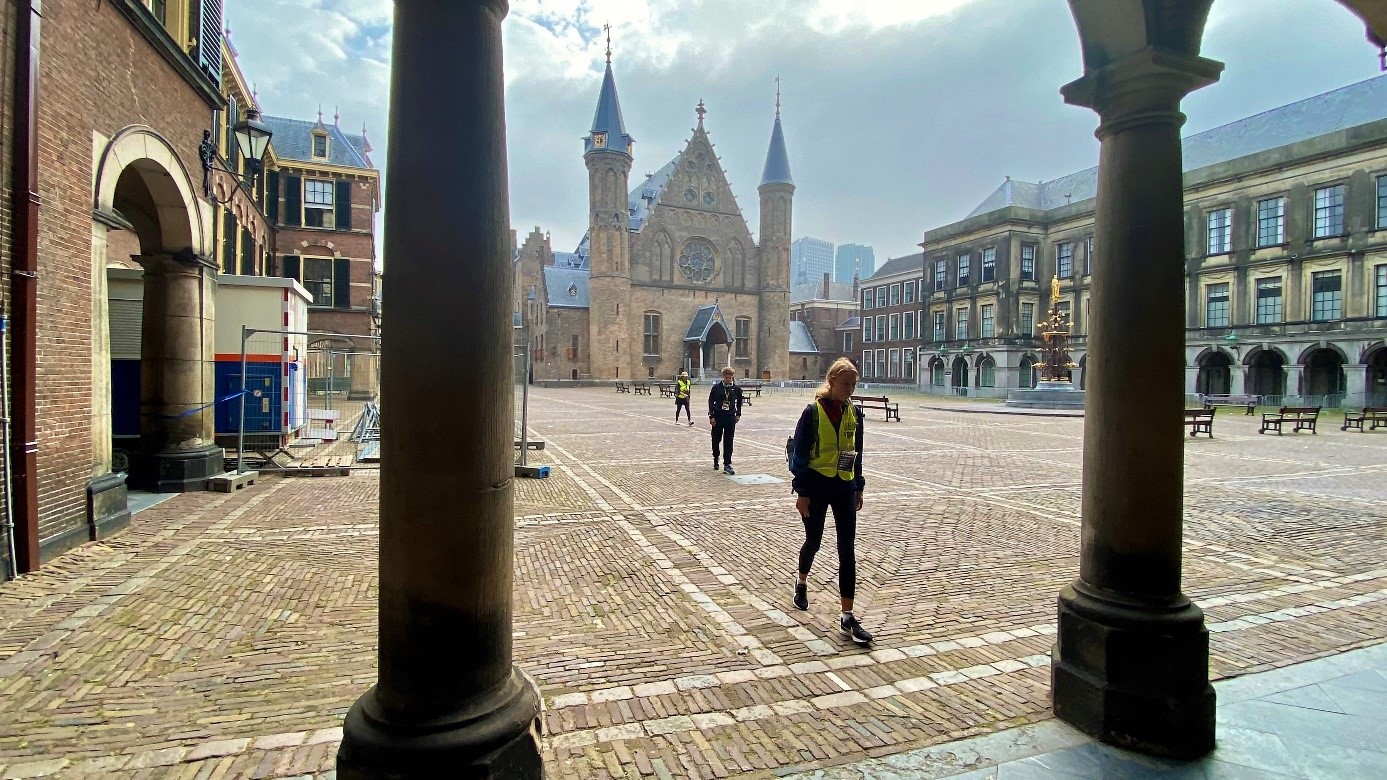 Wandelen over het Binnenhof
